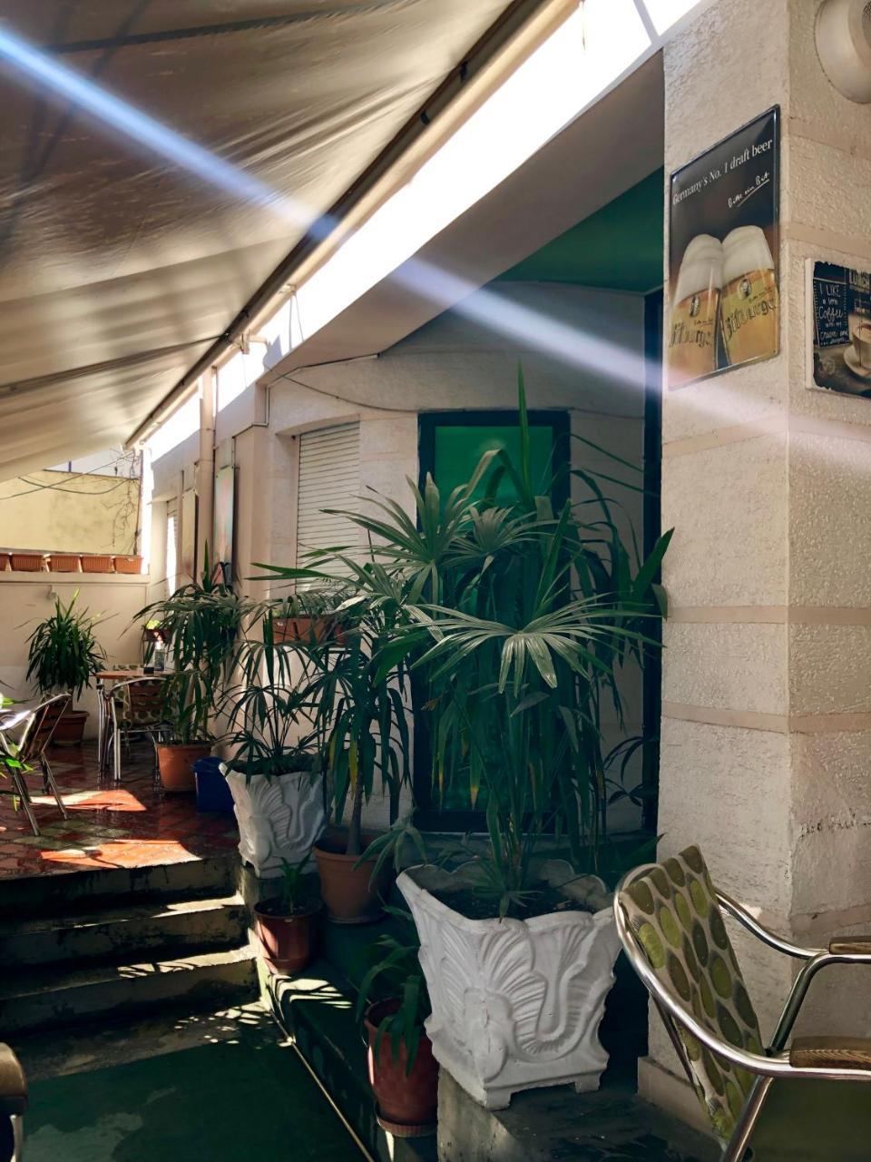 Rex 3* Tiranë